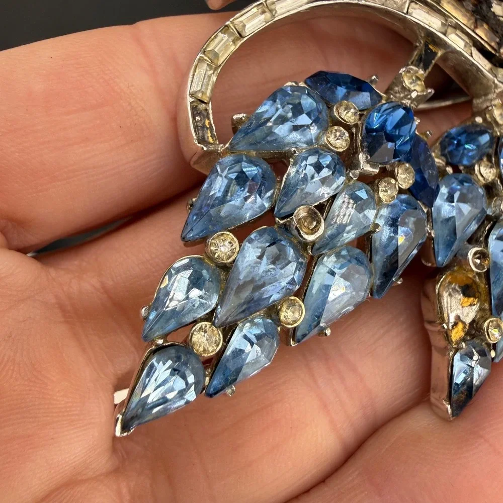 Vintage Trifari Rhinestone Brooch Silver Tone Blue Sparkle READ